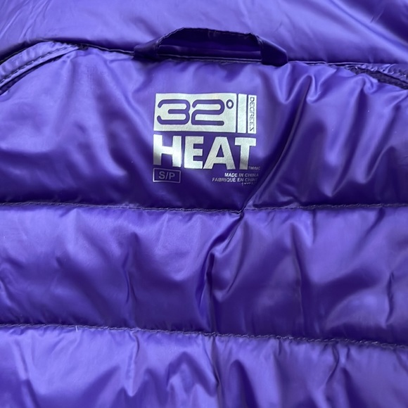 Warm jacket- perfect for cool temperatures - Picture 4 of 7